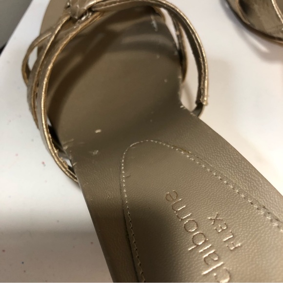 Liz Claiborne Gold Mules Size 9 - Picture 8 of 12